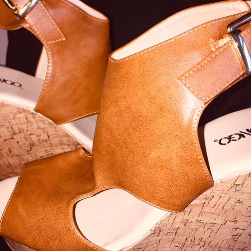 shoes - Picture 2 of 5